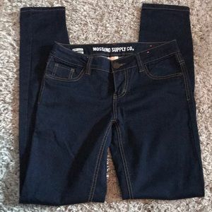 NWOT - never worn cute pair of dark Denim Leggings